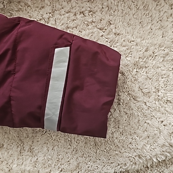 EUC Helly Hansen Adore Puffy Parker. Wine/Burgandy XL. - Picture 11 of 13